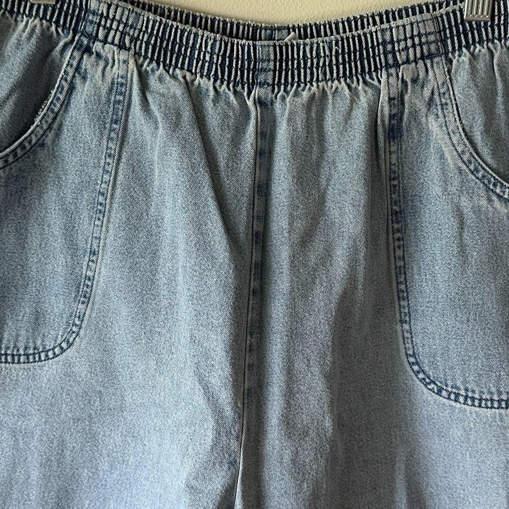 VINTAGE Cascade Blue Women's Light Blue Washed Shorts Size XL - Picture 5 of 10